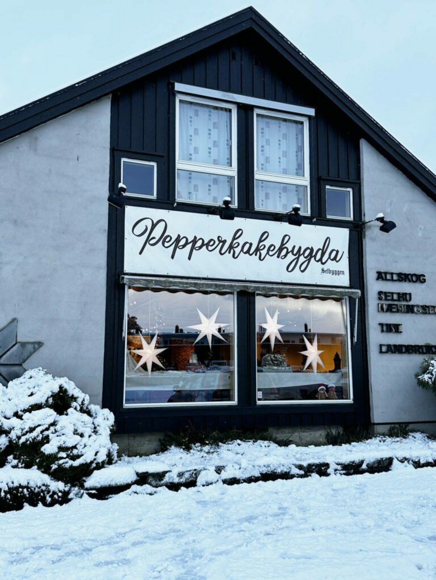 Det skal ikke være vanskelig å finne frem til Pepperkakebygda for den som ønsker å ta turen.