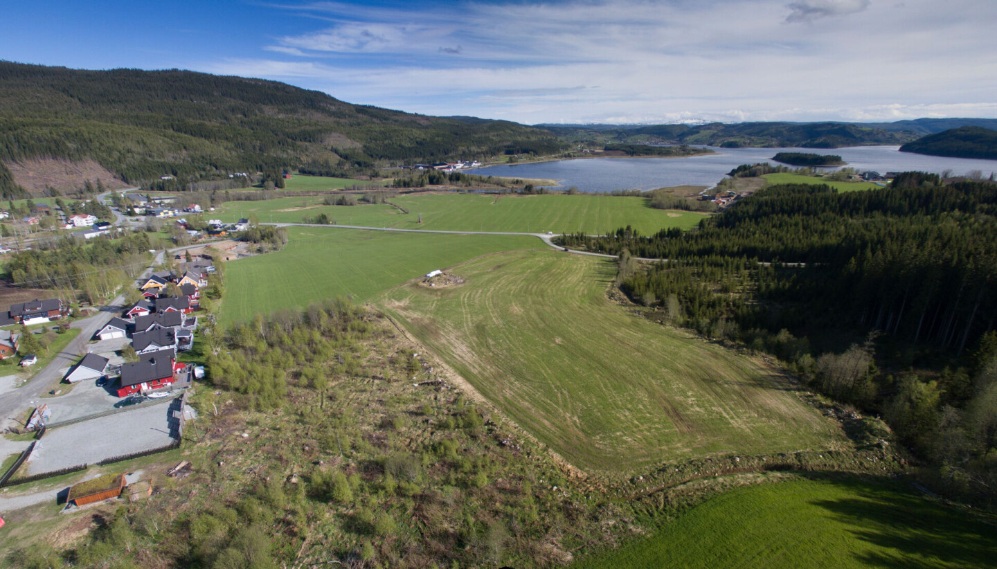 Flyfoto fra Tømra, til illustrasjon. Foto: Bernt Kulseth