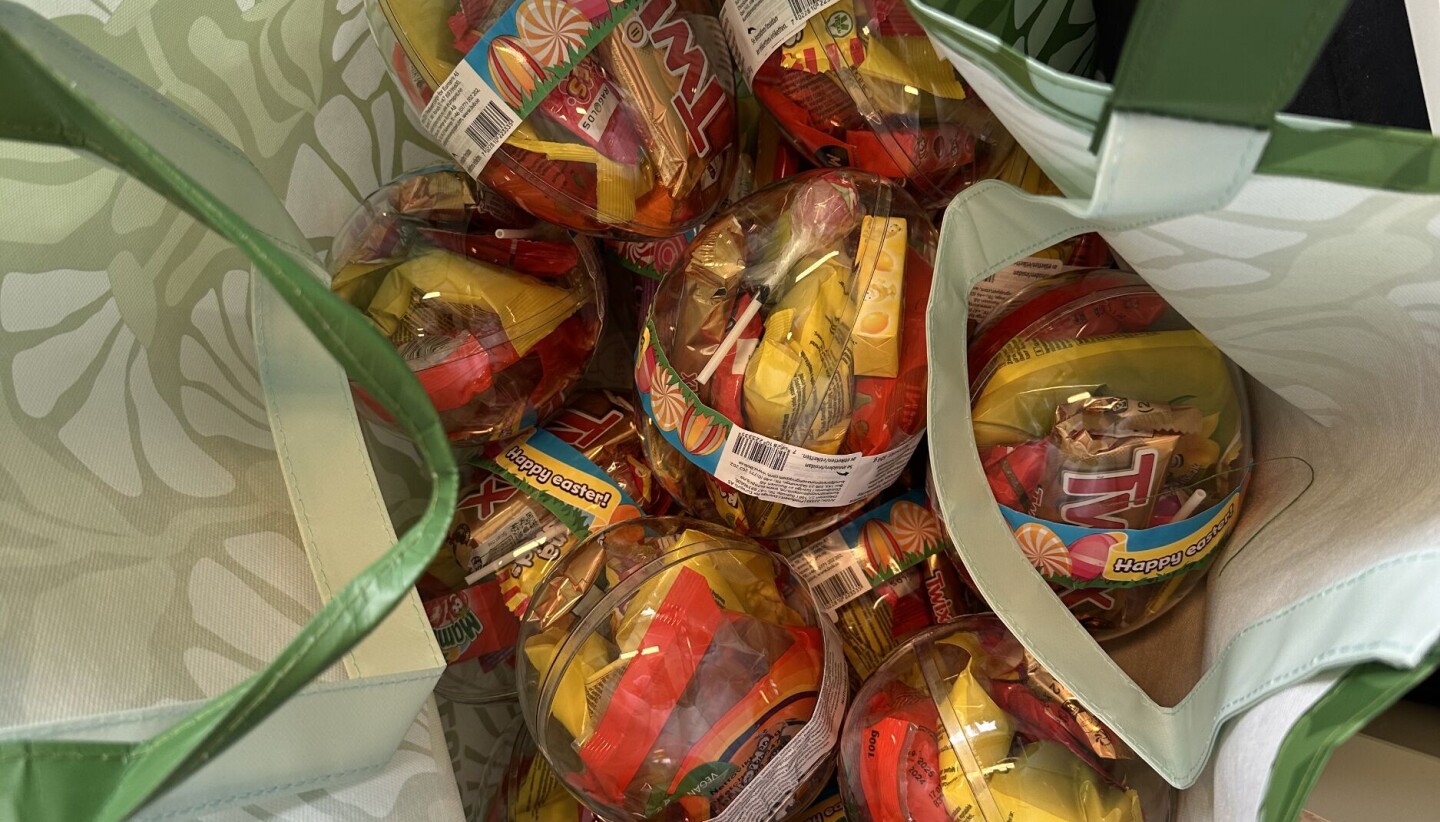 Dette er gaven elevene som er hos Selbyggen skal få med seg etter endt arbeidsdag. Vi er spente på å se om noen av elevene får med seg dette via denne nyhetssaken gjennom dagen. Leser de Selbyggen?