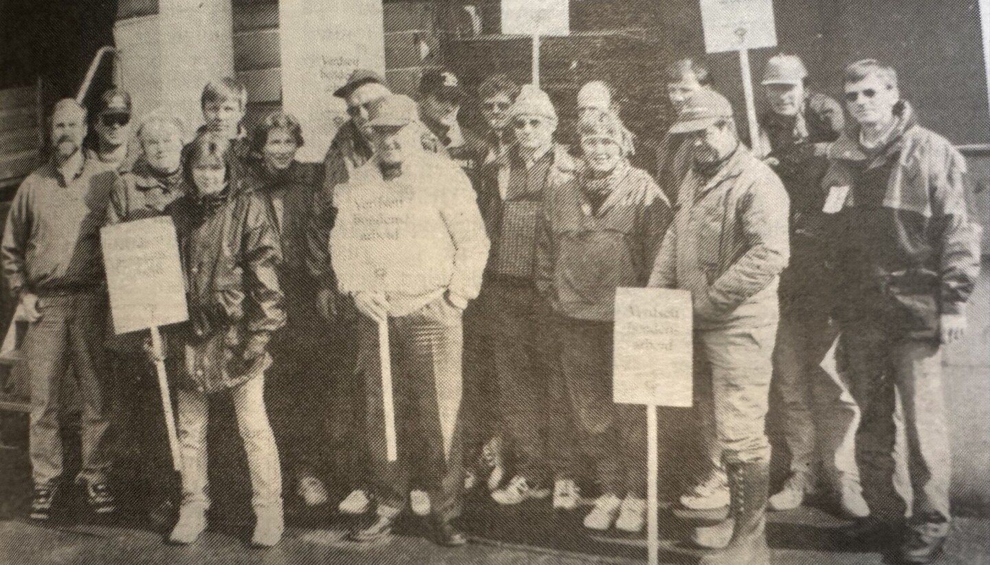 Blokaden av meieriet i Selbu varte i tre døgn, og kampviljen var stor hos aksjonistene. Foto: Arkiv