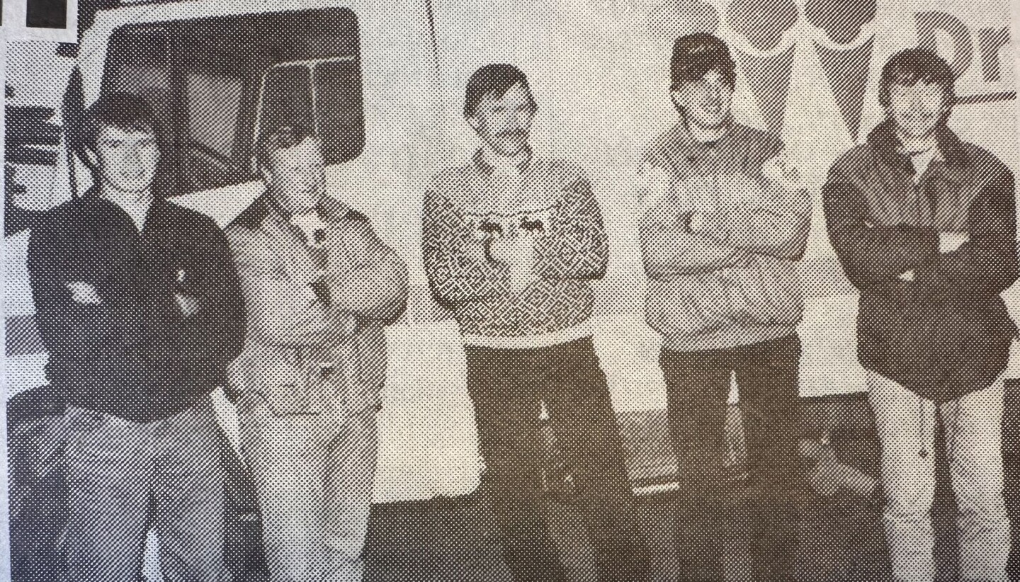 Aksjonsvaktene fra Selbu hindret utkjøring av Drammens Is fra Pir II. Fra venstre; John Slind, Anders Stokke, Jostein Sandvik, Lars Sletne og Jon Langseth. Foto: Arkiv